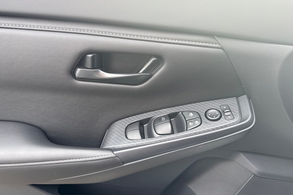 Thumbnail: 2025 Nissan Sentra - 21