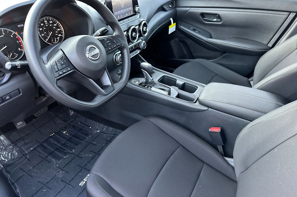 Thumbnail: 2025 Nissan Sentra - 10