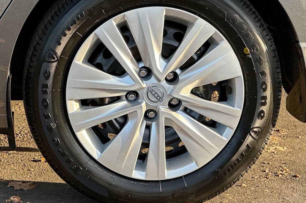 Thumbnail: 2025 Nissan Sentra - 9