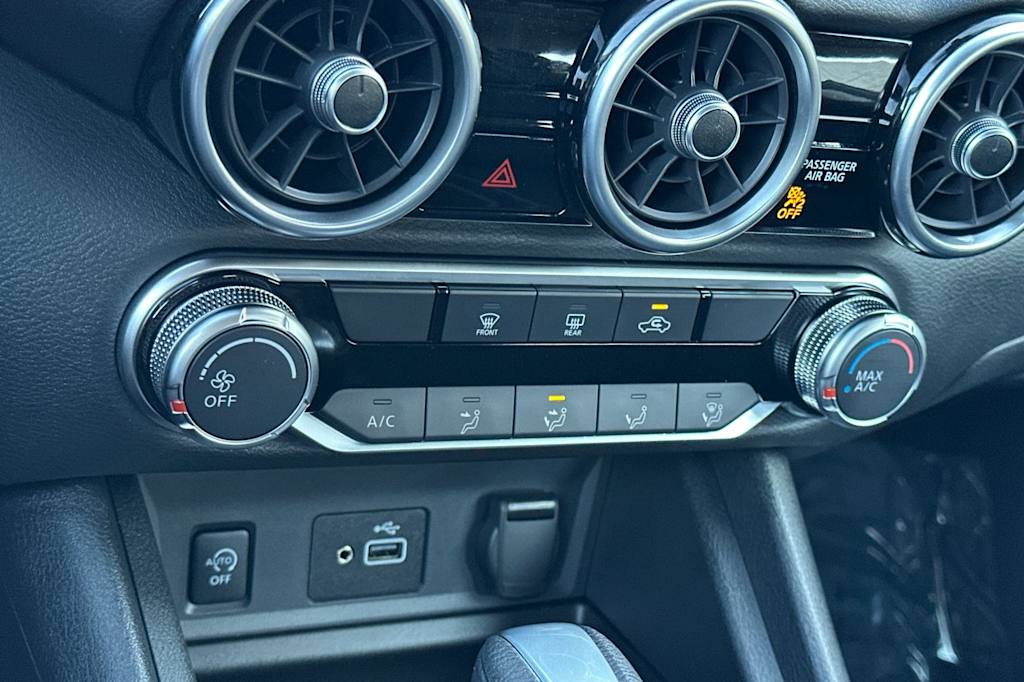 Thumbnail: 2025 Nissan Sentra - 24