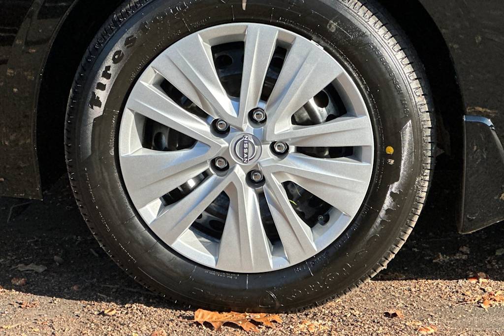 Thumbnail: 2025 Nissan Sentra - 9