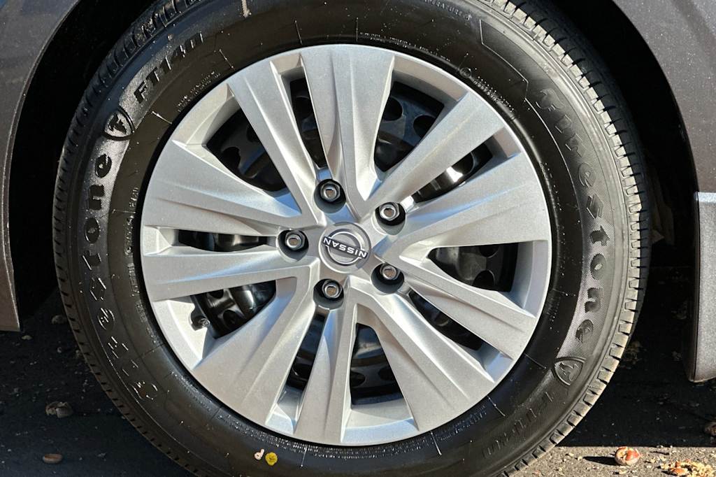 Thumbnail: 2025 Nissan Sentra - 8