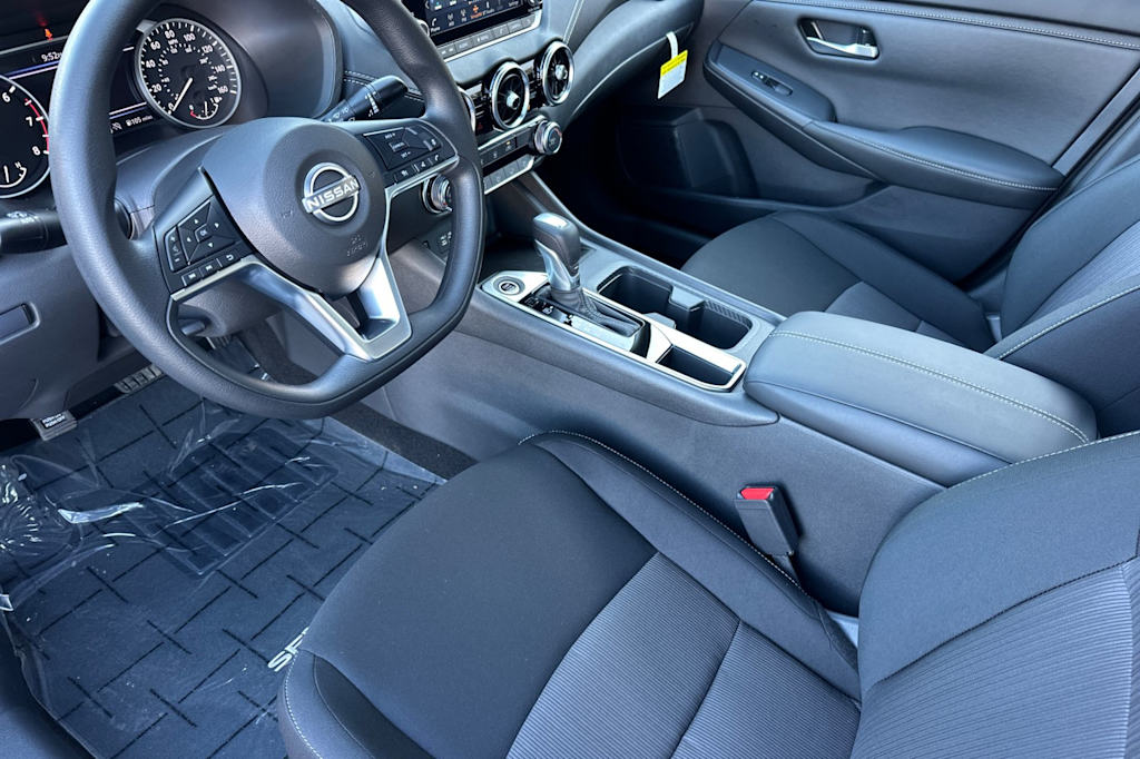 Thumbnail: 2025 Nissan Sentra - 10