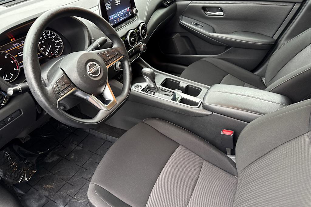 Thumbnail: 2025 Nissan Sentra - 9