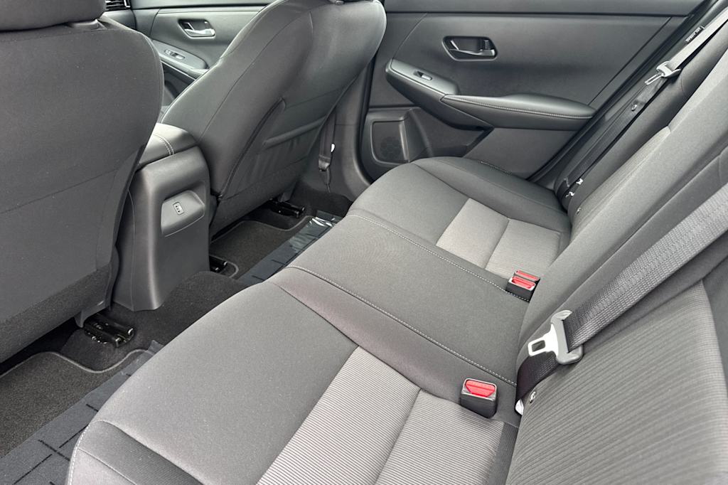 Thumbnail: 2025 Nissan Sentra - 10