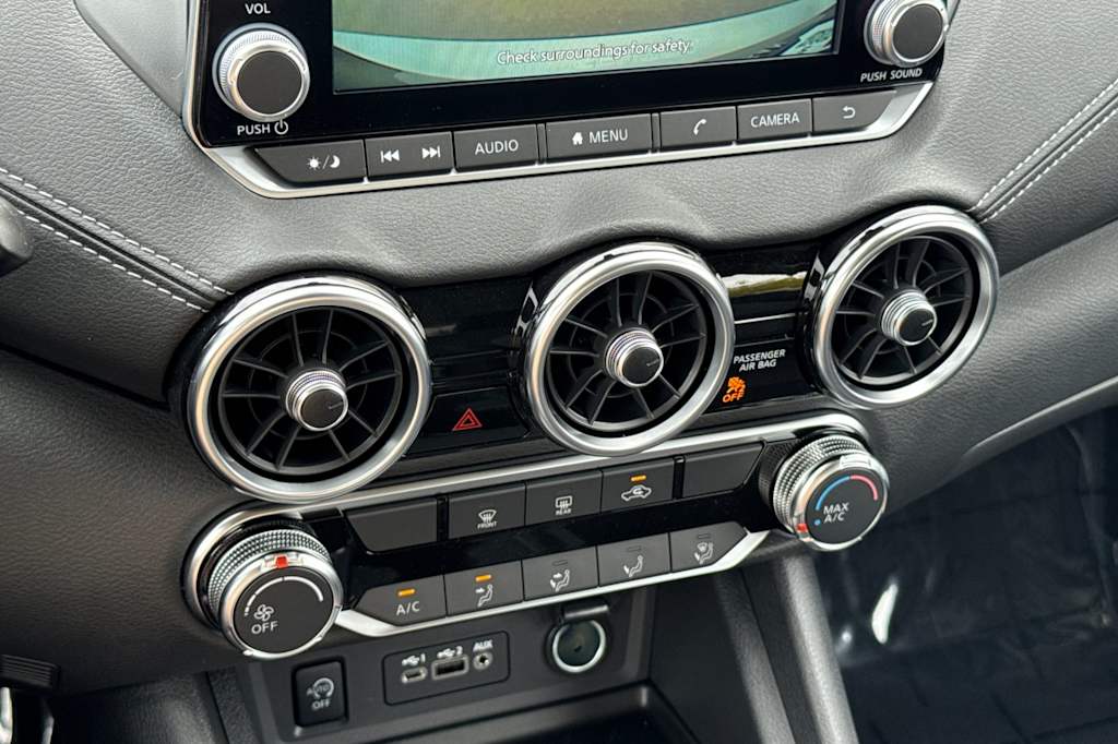 Thumbnail: 2025 Nissan Sentra - 24