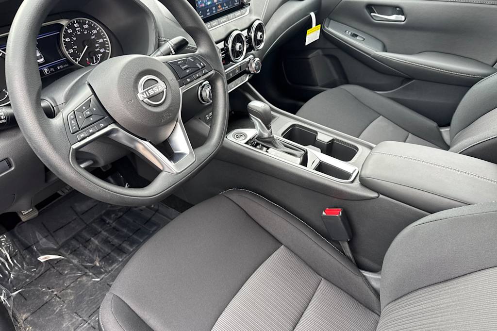 Thumbnail: 2025 Nissan Sentra - 9