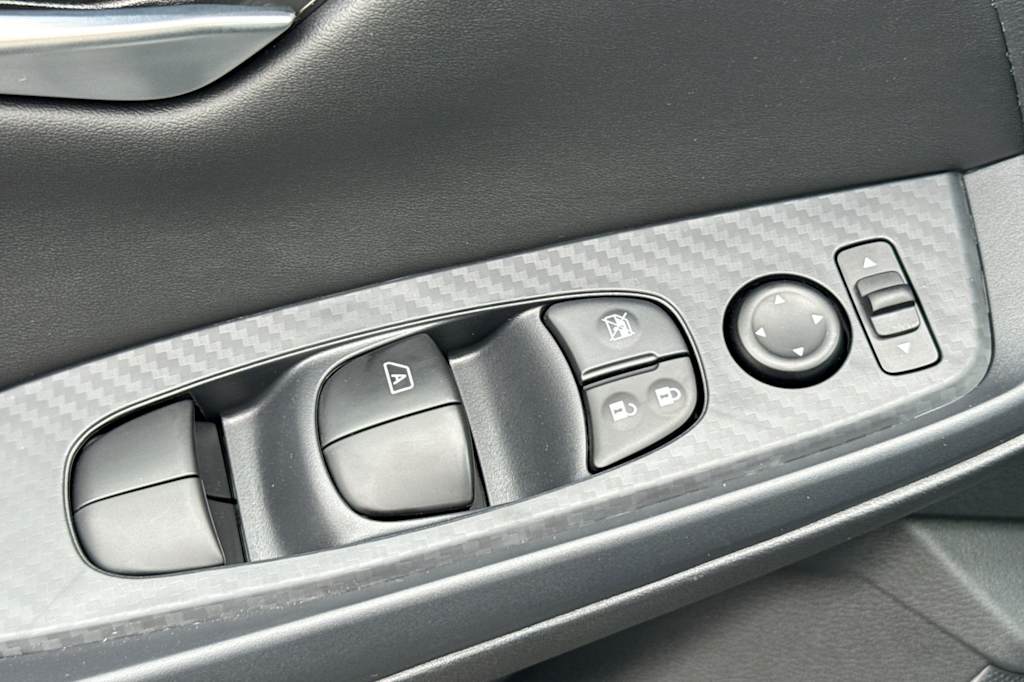 Thumbnail: 2025 Nissan Sentra - 21