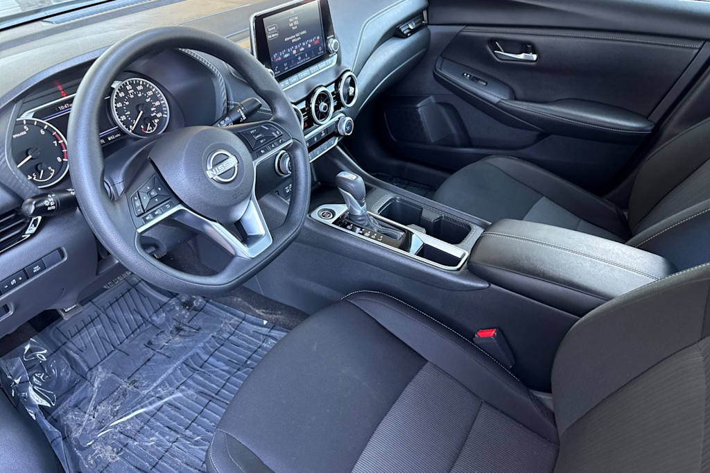 Thumbnail: 2025 Nissan Sentra - 9