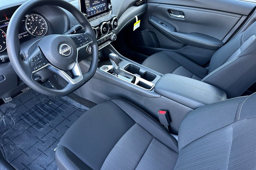 Thumbnail: 2025 Nissan Sentra - 10