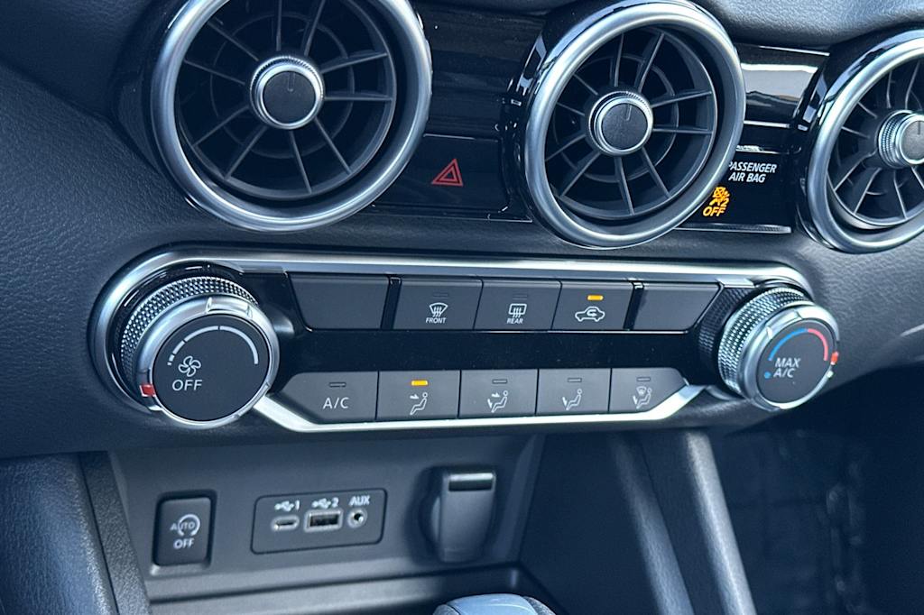 Thumbnail: 2025 Nissan Sentra - 24