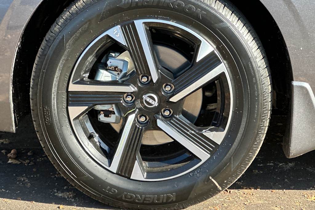 Thumbnail: 2025 Nissan Sentra - 9