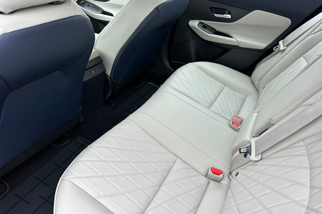 2026 Nissan Sentra SL - Photo 9