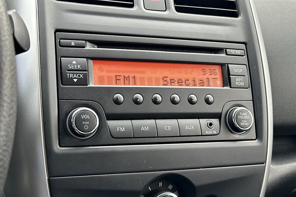 Thumbnail: 2016 Nissan Versa Note - 14