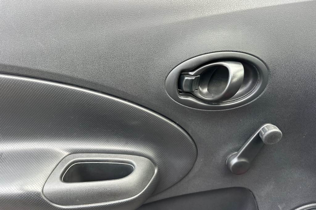 Thumbnail: 2016 Nissan Versa Note - 22