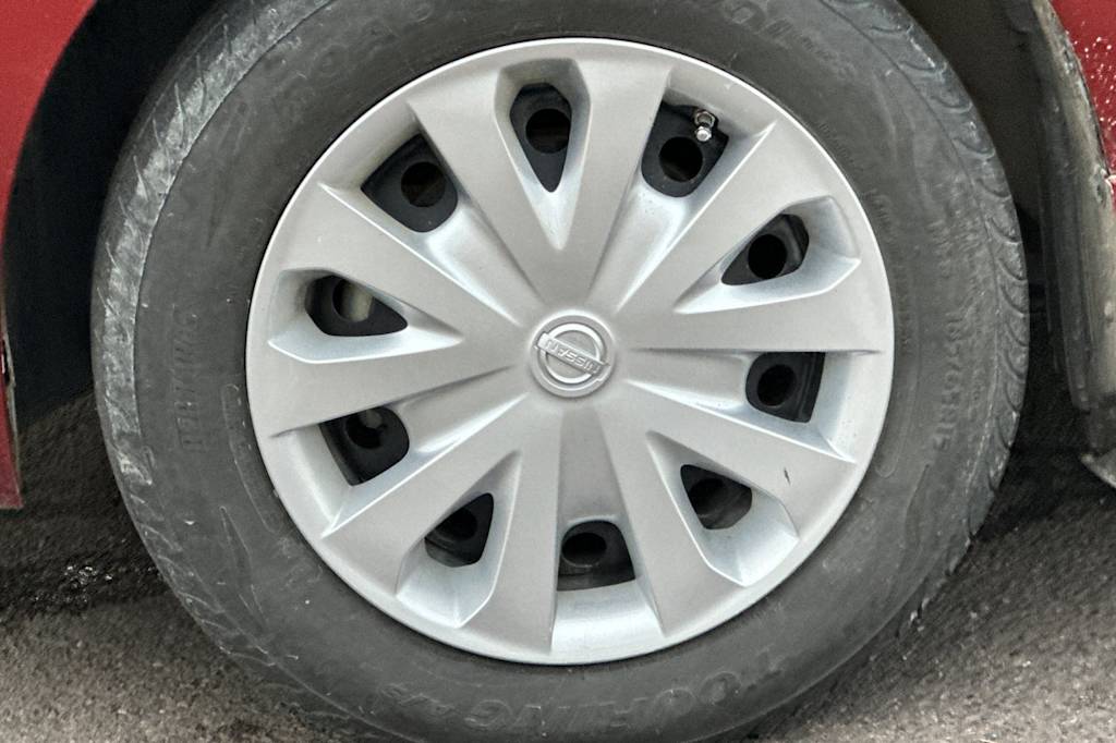 Thumbnail: 2016 Nissan Versa Note - 8