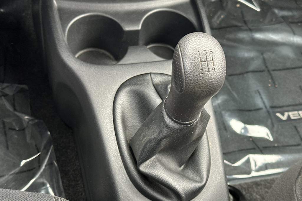 Thumbnail: 2016 Nissan Versa Note - 15