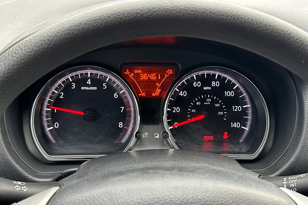 Thumbnail: 2016 Nissan Versa Note - 16