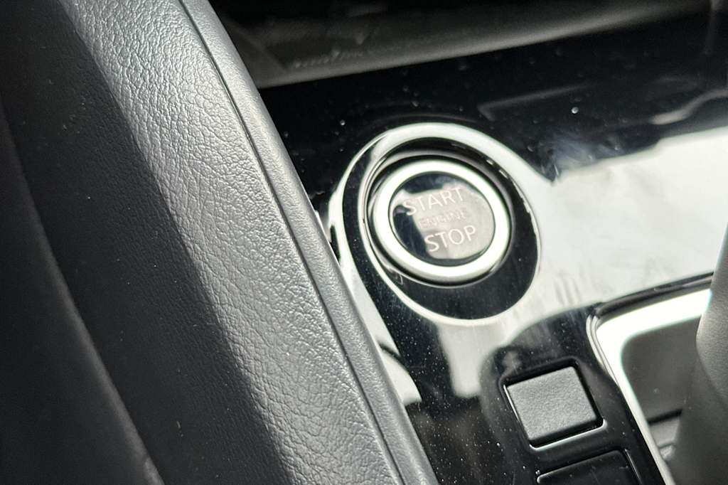 2025 Nissan Versa SV 24