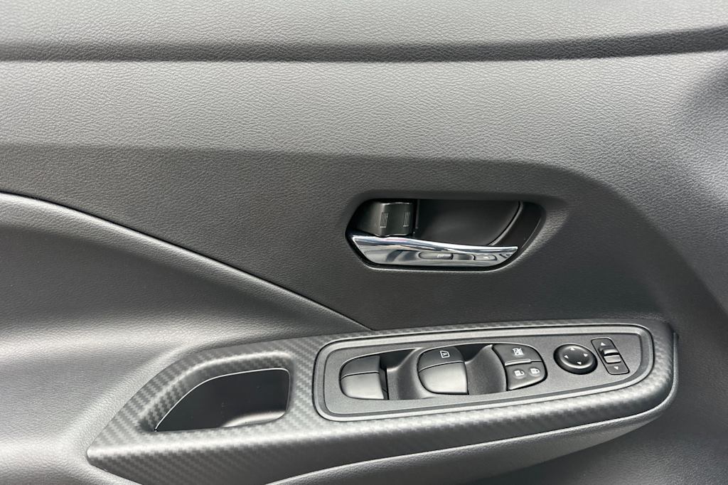 2025 Nissan Versa SV 19