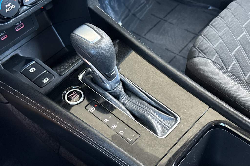 Thumbnail: 2021 Nissan Kicks - 14