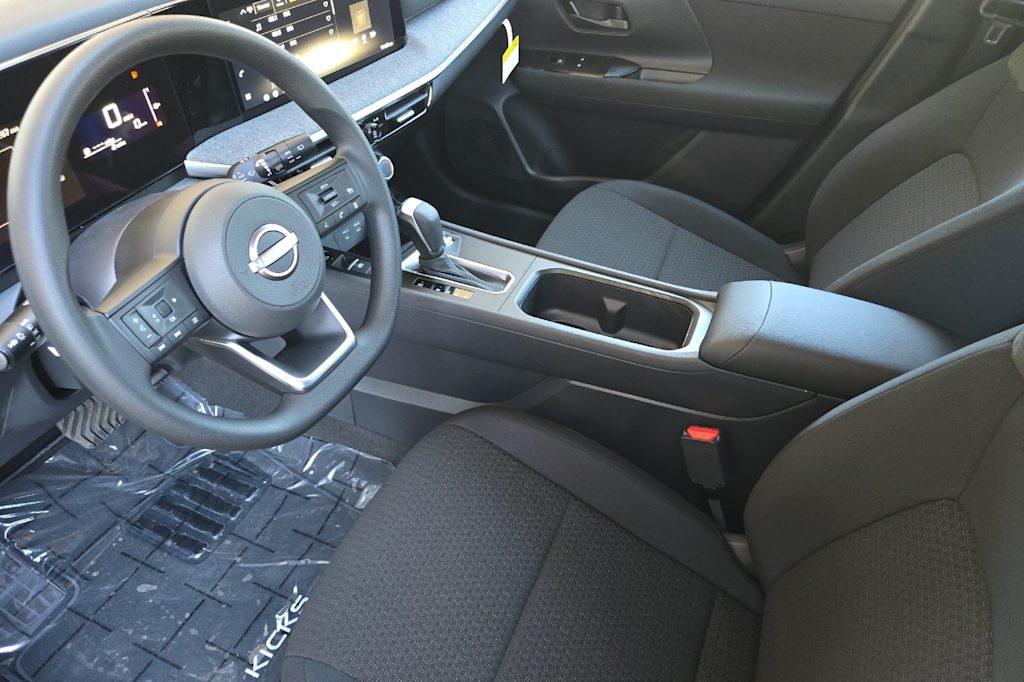 Thumbnail: 2026 Nissan Kicks - 10