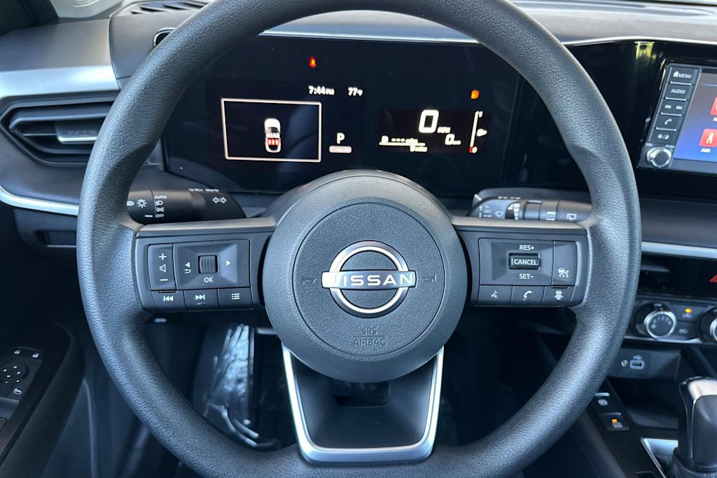 Thumbnail: 2025 Nissan Kicks - 26