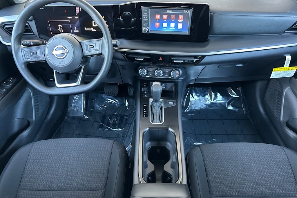 Thumbnail: 2025 Nissan Kicks - 2