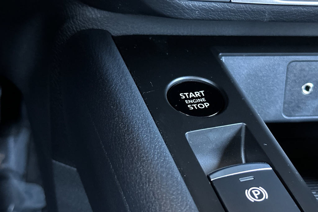 Thumbnail: 2025 Nissan Kicks - 25