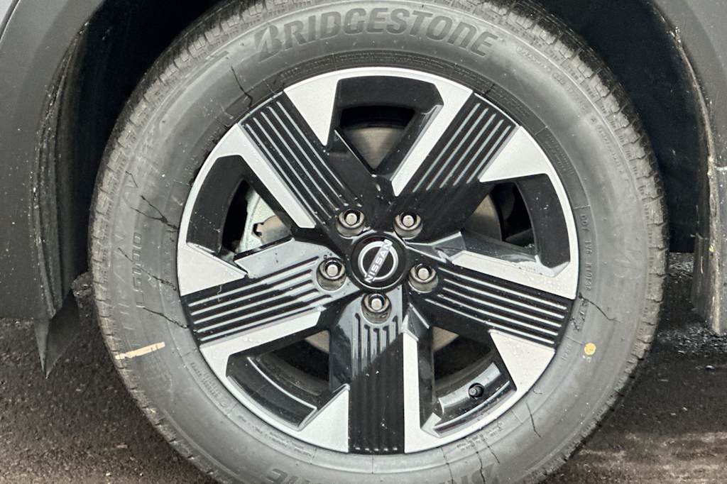 Thumbnail: 2026 Nissan Kicks - 8