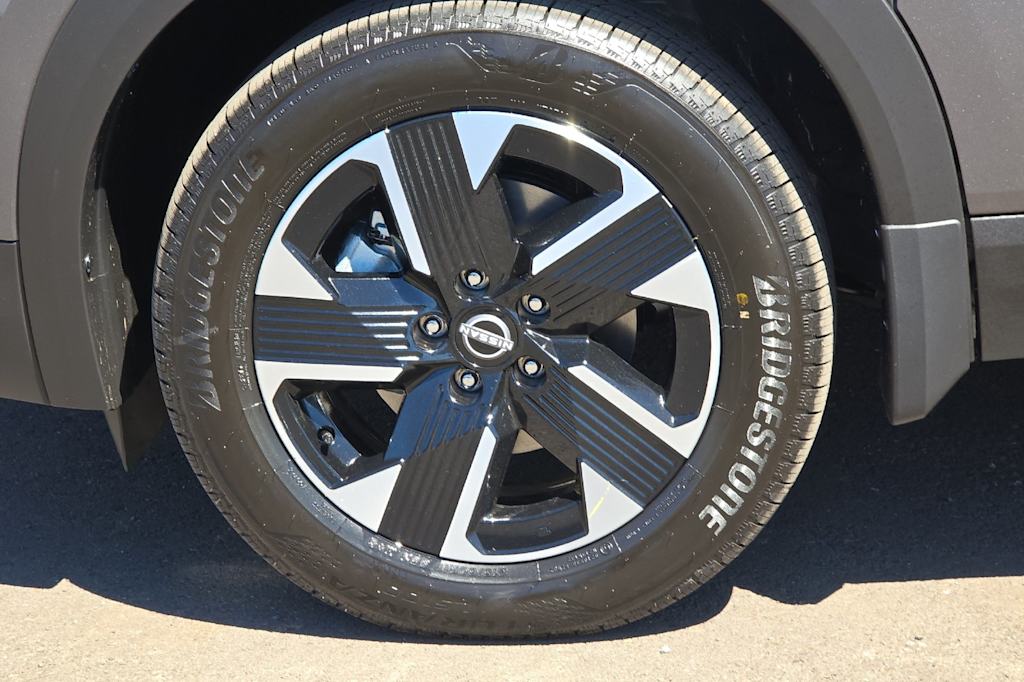 Thumbnail: 2026 Nissan Kicks - 8