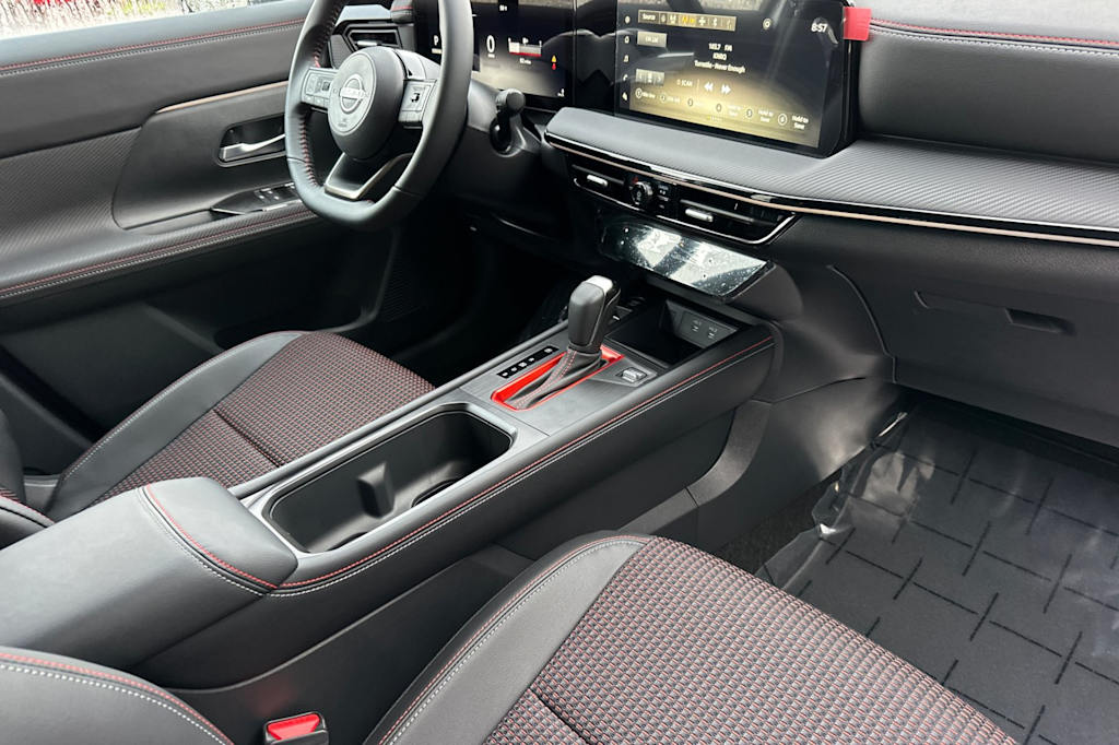 Thumbnail: 2025 Nissan Kicks - 12