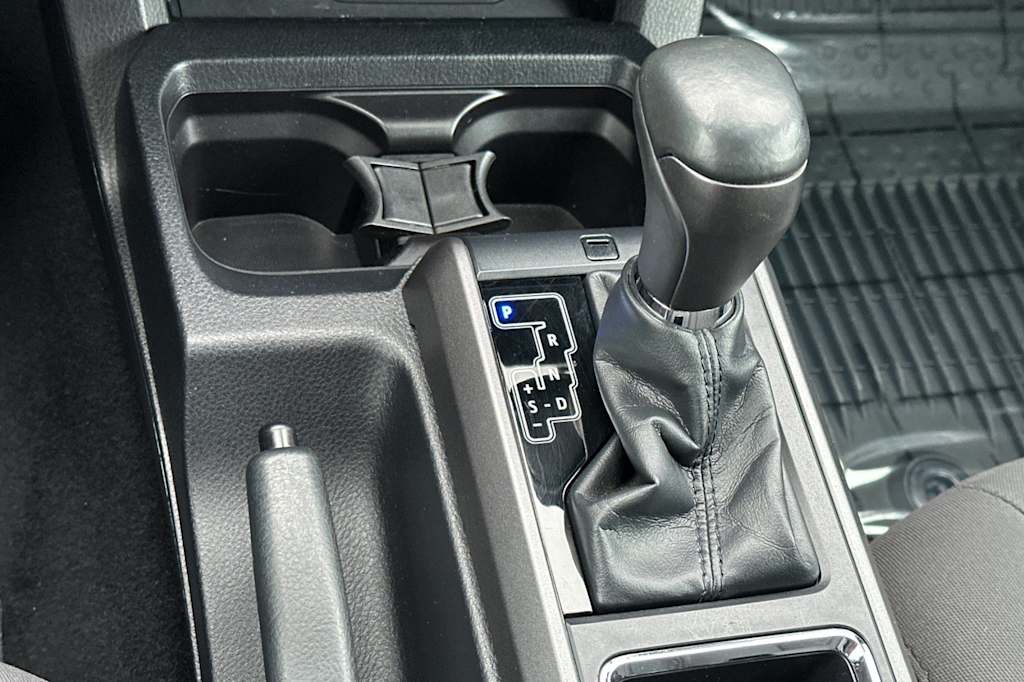 Thumbnail: 2019 Toyota Tacoma - 15