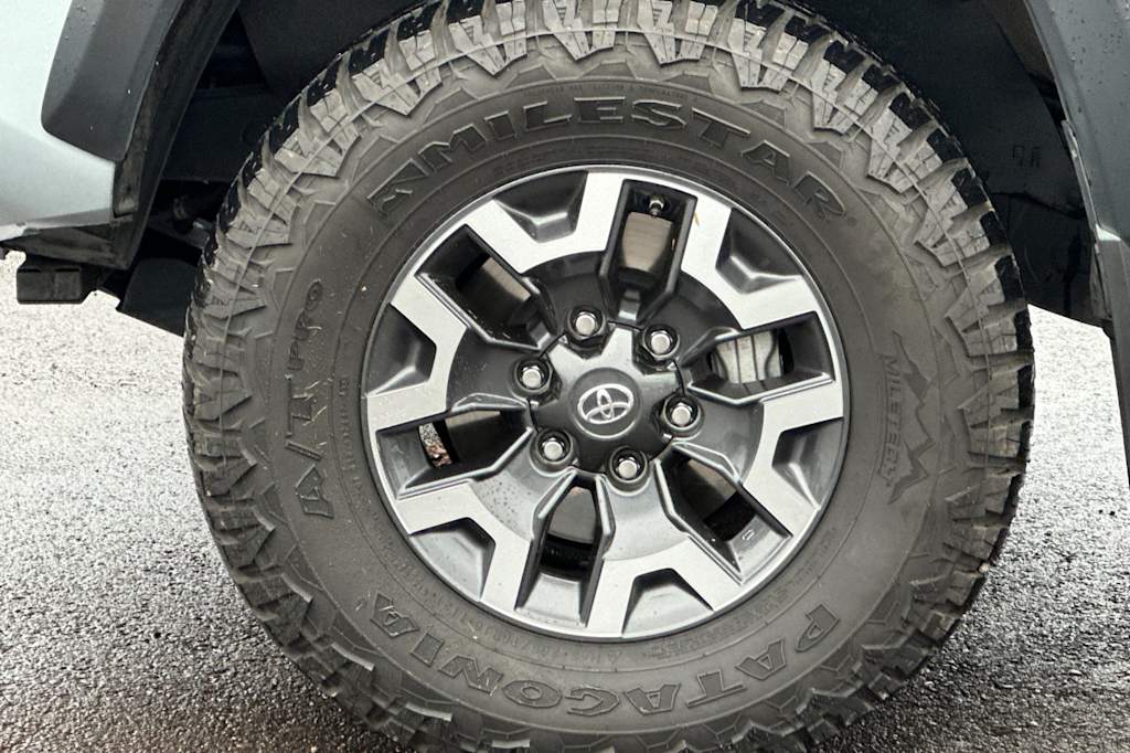 Thumbnail: 2019 Toyota Tacoma - 8