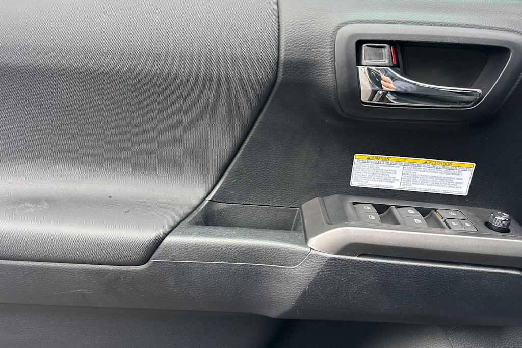 Thumbnail: 2019 Toyota Tacoma - 21