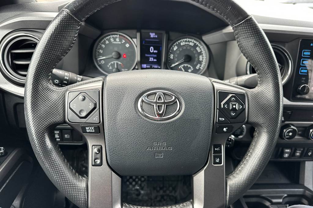 Thumbnail: 2018 Toyota Tacoma - 13