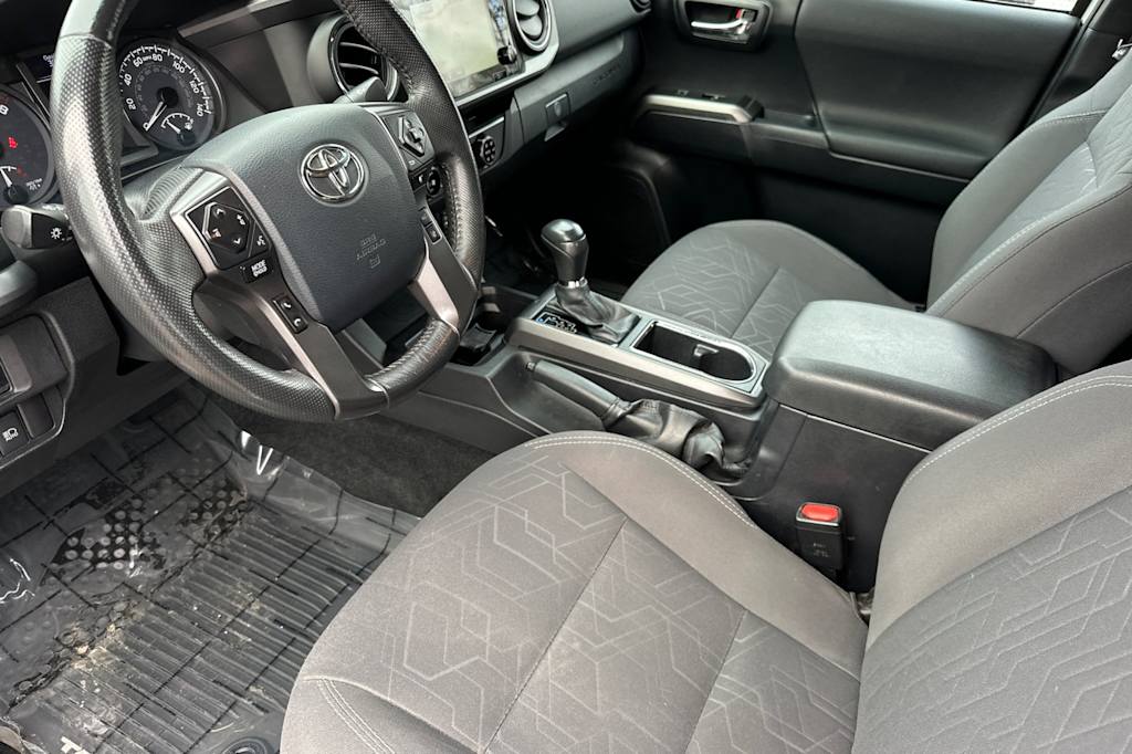 Thumbnail: 2018 Toyota Tacoma - 9