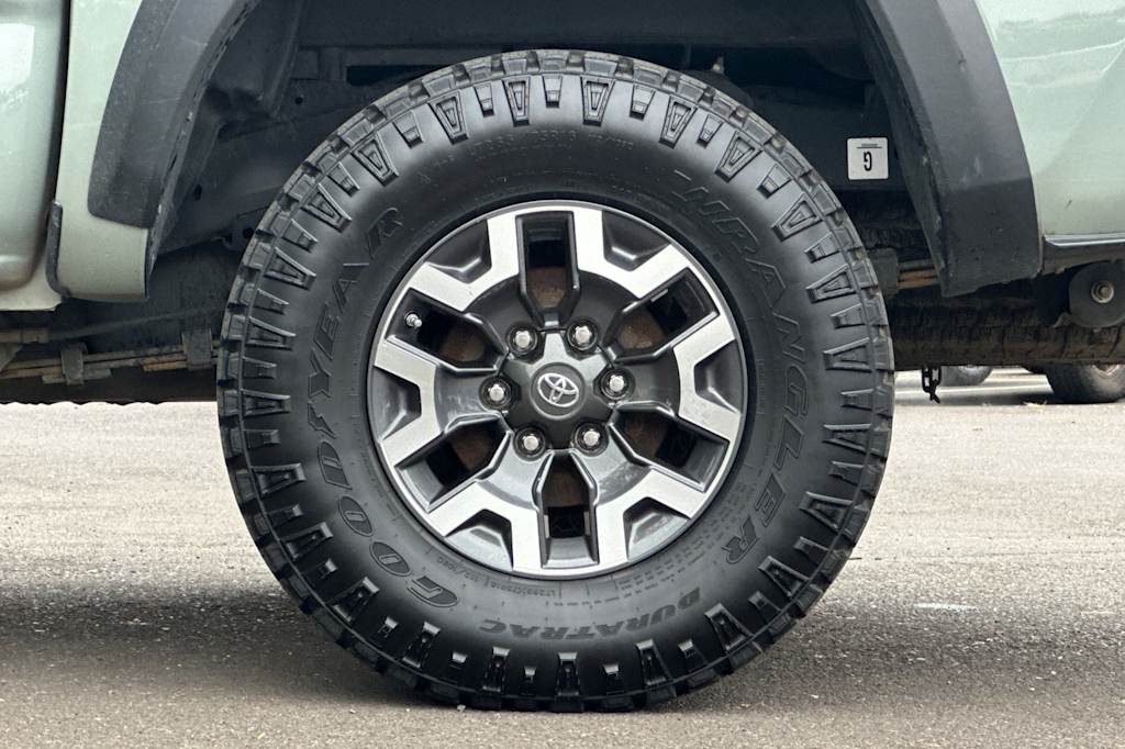 Thumbnail: 2022 Toyota Tacoma - 8