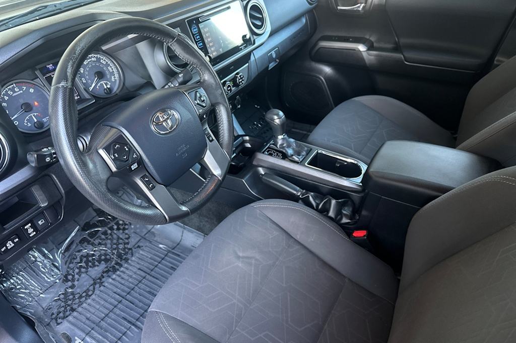Thumbnail: 2019 Toyota Tacoma - 9