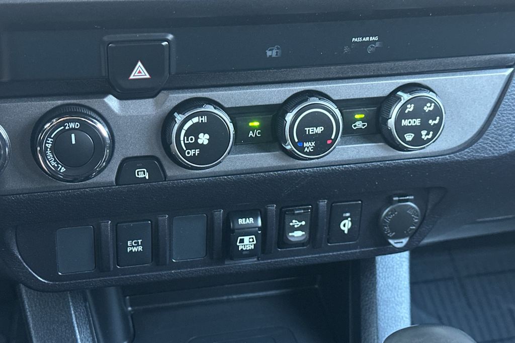Thumbnail: 2019 Toyota Tacoma - 25