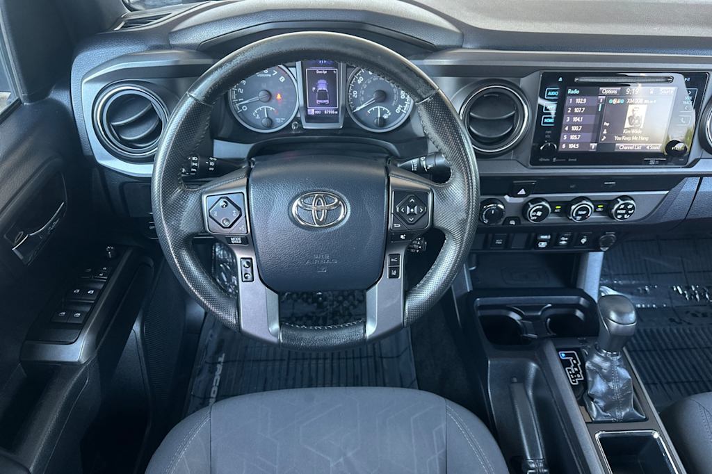 Thumbnail: 2019 Toyota Tacoma - 11