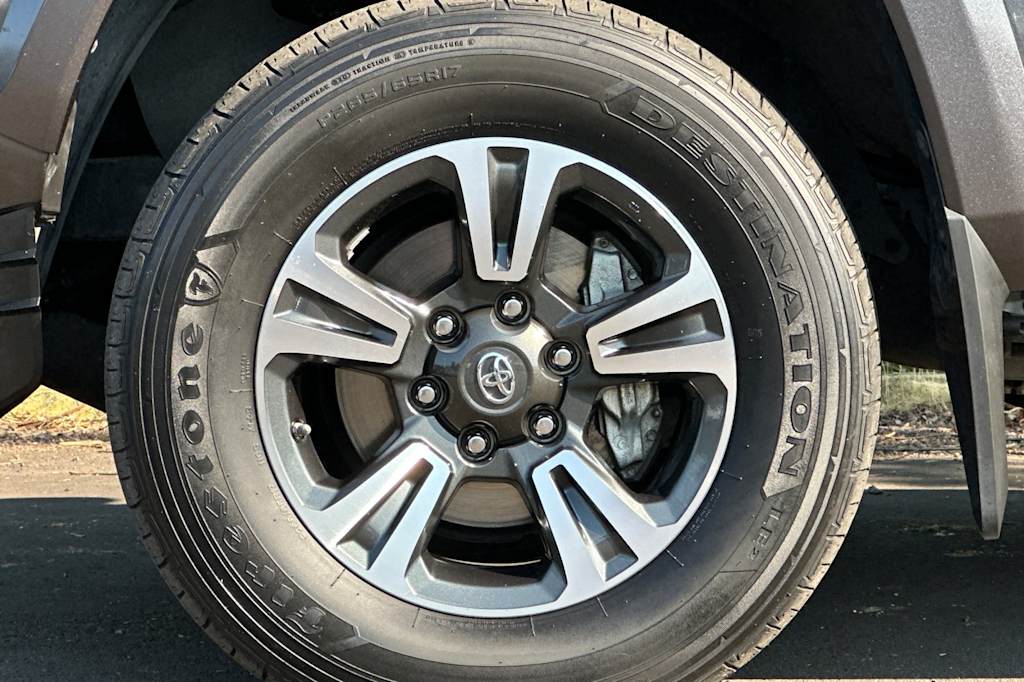 Thumbnail: 2019 Toyota Tacoma - 8
