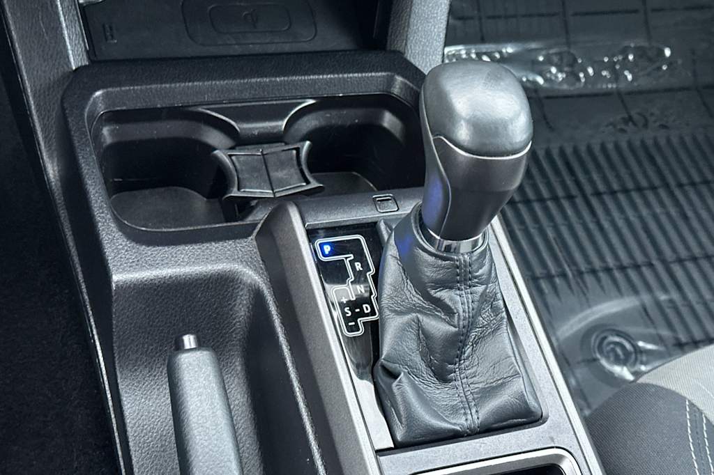 Thumbnail: 2021 Toyota Tacoma - 14