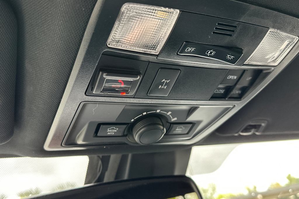 Thumbnail: 2020 Toyota Tacoma - 30