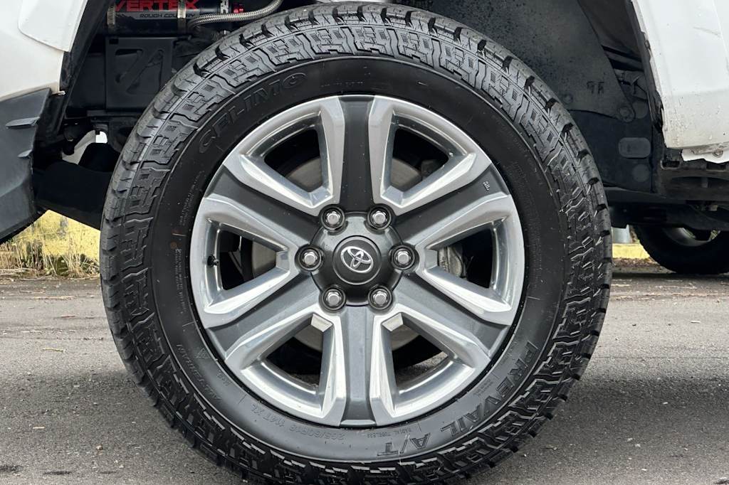 Thumbnail: 2016 Toyota Tacoma - 6