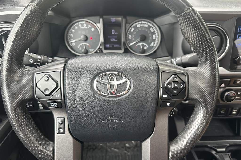Thumbnail: 2016 Toyota Tacoma - 25