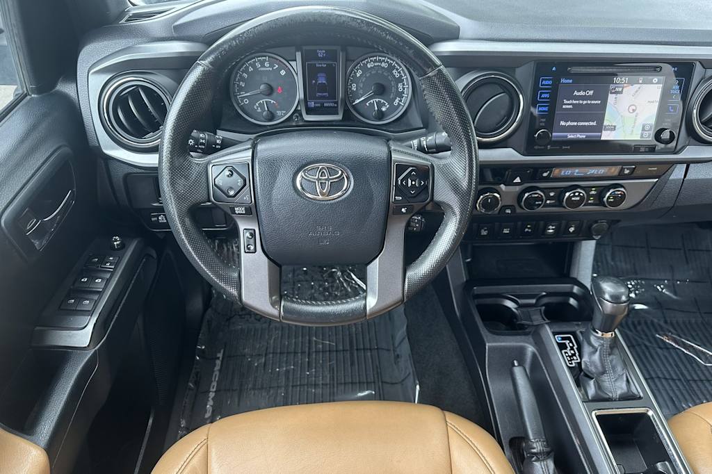 Thumbnail: 2016 Toyota Tacoma - 9