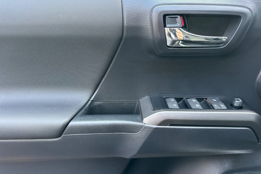 Thumbnail: 2023 Toyota Tacoma - 20