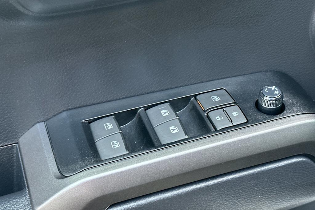 Thumbnail: 2023 Toyota Tacoma - 21