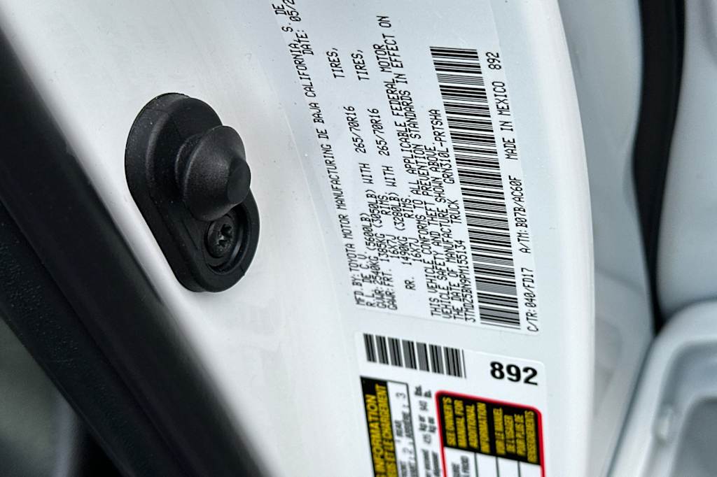 Thumbnail: 2023 Toyota Tacoma - 15